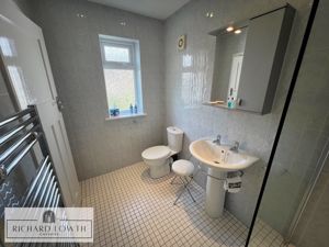 Ensuite Shower Room/WC- click for photo gallery